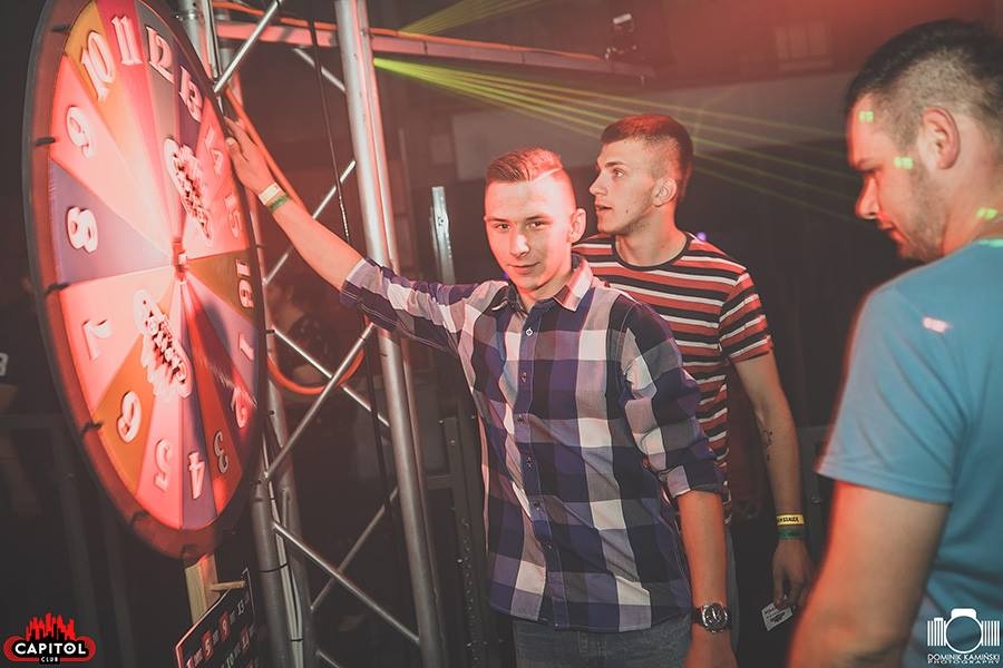 Single Party z loteriadą w Clubie Capitol Sypniewo [ZDJĘCIA] - zdjęcie #80 - eOstroleka.pl