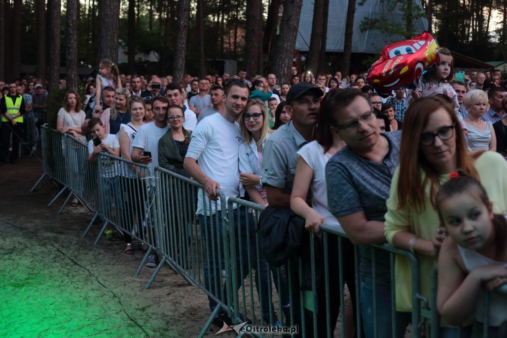 Wesele Kurpiowskie 2017: Koncert zespołu Łzy [18.06.2017] - zdjęcie #19 - eOstroleka.pl