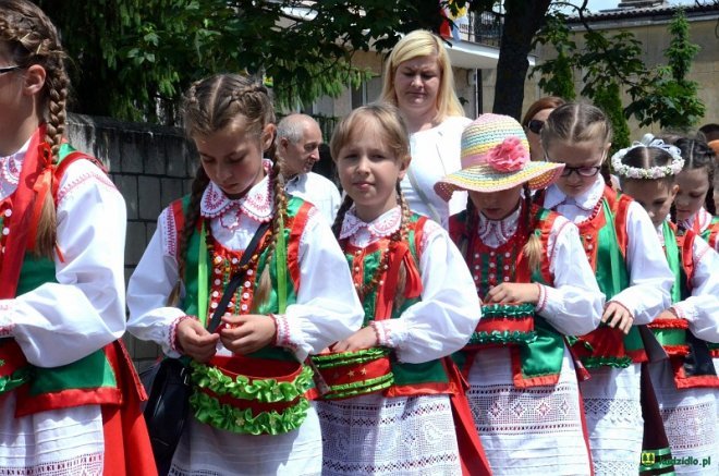 Procesja Bożego Ciała w Kadzidle [15.06.2017] - zdjęcie #84 - eOstroleka.pl