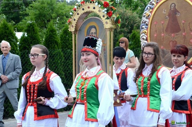 Procesja Bożego Ciała w Kadzidle [15.06.2017] - zdjęcie #51 - eOstroleka.pl