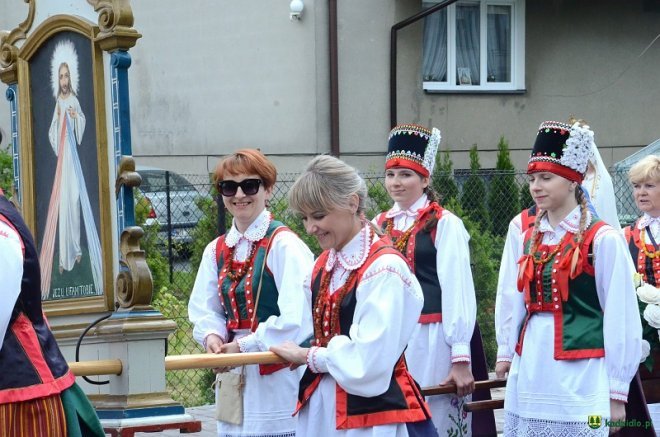 Procesja Bożego Ciała w Kadzidle [15.06.2017] - zdjęcie #49 - eOstroleka.pl