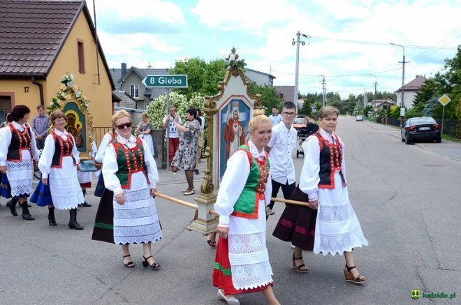 Procesja Bożego Ciała w Kadzidle [15.06.2017] - zdjęcie #43 - eOstroleka.pl