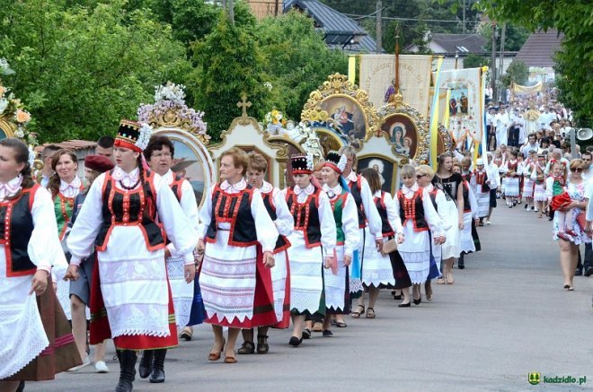 Procesja Bożego Ciała w Kadzidle [15.06.2017] - zdjęcie #20 - eOstroleka.pl