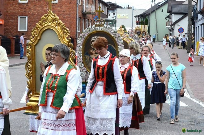 Procesja Bożego Ciała w Kadzidle [15.06.2017] - zdjęcie #13 - eOstroleka.pl