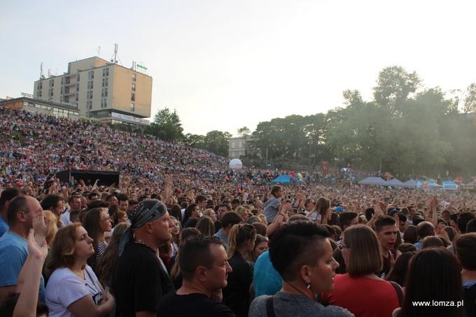 Tłumy imprezowiczów na Dniach Łomży. Zagrał zespół Akcent [ZDJĘCIA] - zdjęcie #18 - eOstroleka.pl