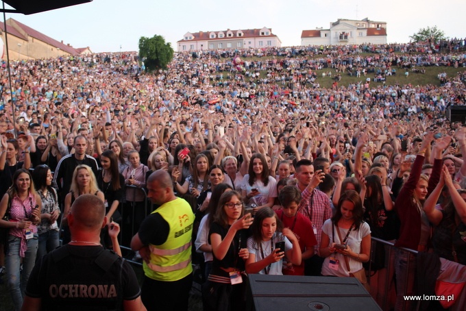 Tłumy imprezowiczów na Dniach Łomży. Zagrał zespół Akcent [ZDJĘCIA] - zdjęcie #7 - eOstroleka.pl