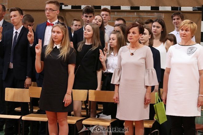 Zakończenie roku szkolnego III klas Gimnazjum nr 1 [22.06.2017] - zdjęcie #73 - eOstroleka.pl