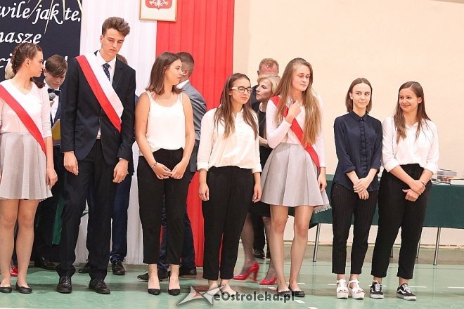 Zakończenie roku szkolnego III klas Gimnazjum nr 1 [22.06.2017] - zdjęcie #61 - eOstroleka.pl