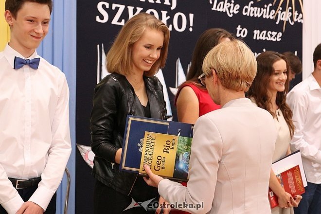 Zakończenie roku szkolnego III klas Gimnazjum nr 1 [22.06.2017] - zdjęcie #31 - eOstroleka.pl