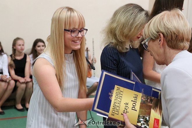 Zakończenie roku szkolnego III klas Gimnazjum nr 1 [22.06.2017] - zdjęcie #21 - eOstroleka.pl