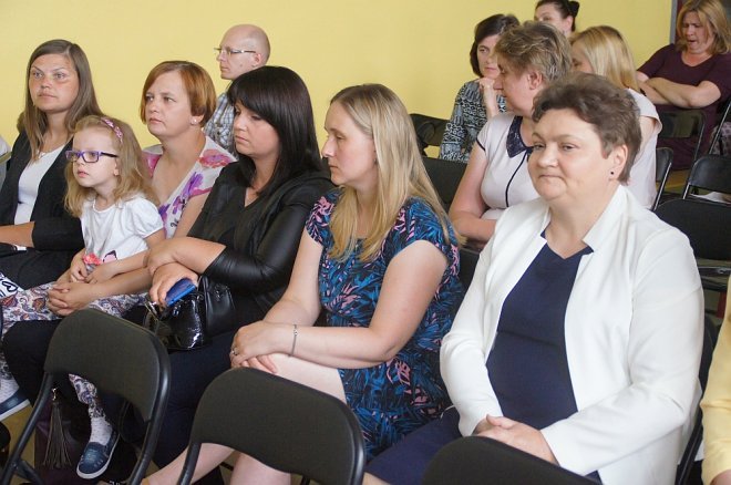Zakończenie roku klas III w Gimnazjum nr 3 [22.06.2017] - zdjęcie #56 - eOstroleka.pl