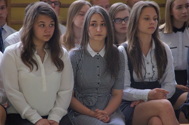 Zakończenie roku klas III w Gimnazjum nr 3 [22.06.2017] - zdjęcie #33 - eOstroleka.pl