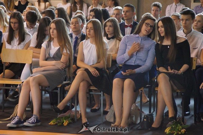 Zakończenie roku szkolnego klas III w Gimnazjum nr 5 [22.06.2017] - zdjęcie #92 - eOstroleka.pl