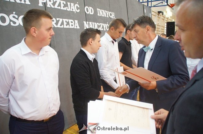 Zakończenie roku szkolnego 2016/2017 w ZSZ nr 1 [23.06.2017] - zdjęcie #5 - eOstroleka.pl