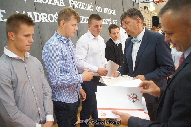 Zakończenie roku szkolnego 2016/2017 w ZSZ nr 1 [23.06.2017] - zdjęcie #3 - eOstroleka.pl