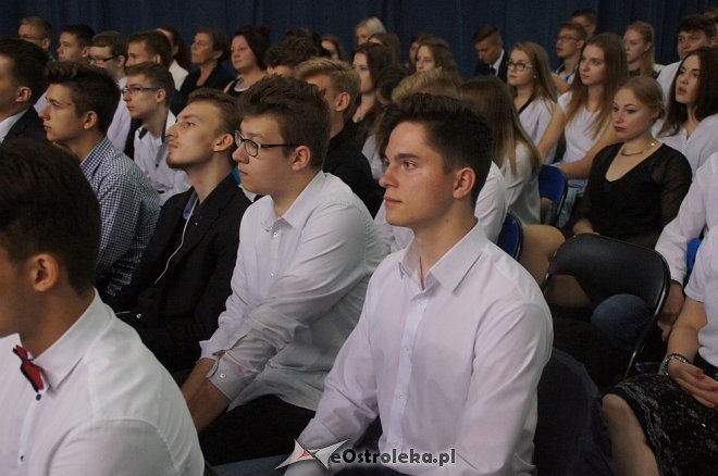 Zakończenie roku szkolnego 2016/2017 w II LO [23.06.2017] - zdjęcie #42 - eOstroleka.pl