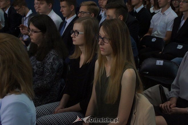 Zakończenie roku szkolnego 2016/2017 w II LO [23.06.2017] - zdjęcie #32 - eOstroleka.pl