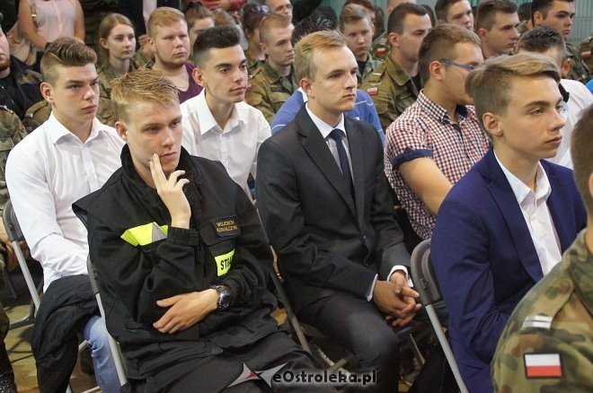 Zakończenie roku szkolnego 2016/2017 w ZSZ nr 2 ]23.06.2017] - zdjęcie #58 - eOstroleka.pl