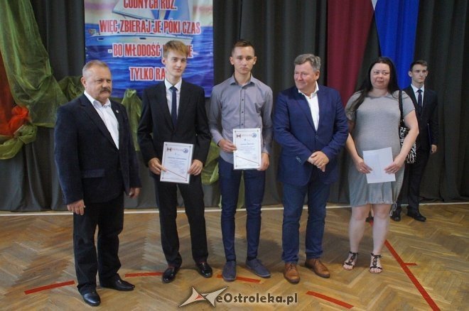 Zakończenie roku szkolnego 2016/2017 w ZSZ nr 2 ]23.06.2017] - zdjęcie #32 - eOstroleka.pl