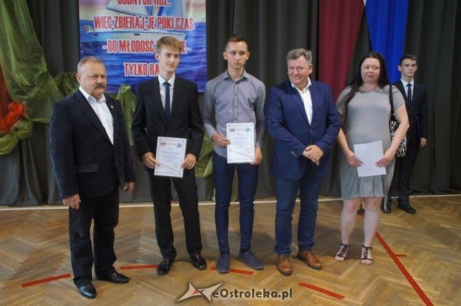 Zakończenie roku szkolnego 2016/2017 w ZSZ nr 2 ]23.06.2017] - zdjęcie #31 - eOstroleka.pl