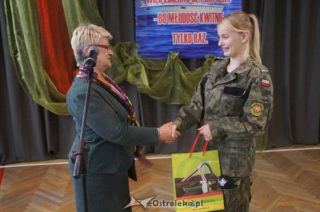 Zakończenie roku szkolnego 2016/2017 w ZSZ nr 2 ]23.06.2017] - zdjęcie #29 - eOstroleka.pl