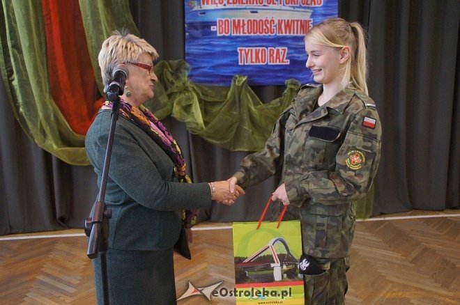 Zakończenie roku szkolnego 2016/2017 w ZSZ nr 2 ]23.06.2017] - zdjęcie #28 - eOstroleka.pl