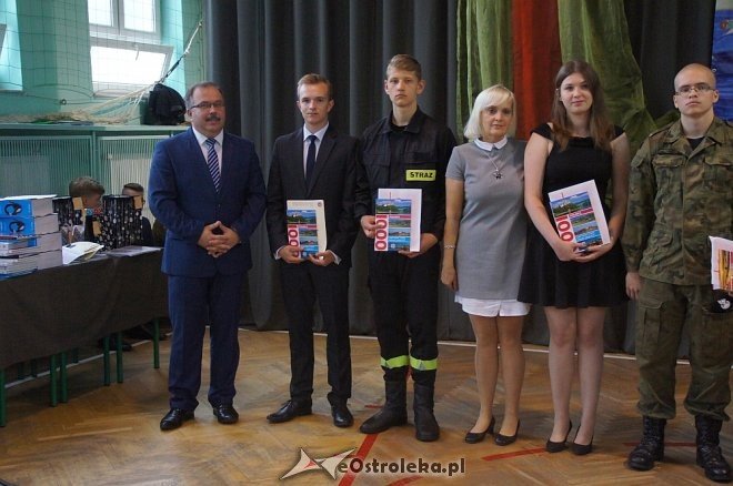 Zakończenie roku szkolnego 2016/2017 w ZSZ nr 2 ]23.06.2017] - zdjęcie #8 - eOstroleka.pl