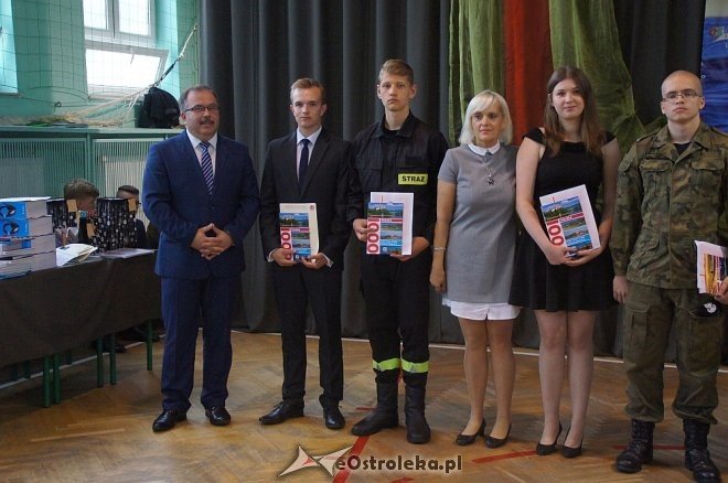 Zakończenie roku szkolnego 2016/2017 w ZSZ nr 2 ]23.06.2017] - zdjęcie #7 - eOstroleka.pl