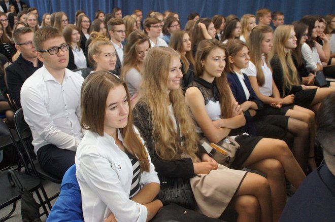 Zakończenie rok szkolnego 2016/2017 w I LO [23.06.2017] - zdjęcie #47 - eOstroleka.pl