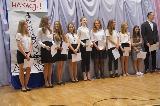 Zakończenie rok szkolnego 2016/2017 w I LO [23.06.2017] - zdjęcie #14 - eOstroleka.pl
