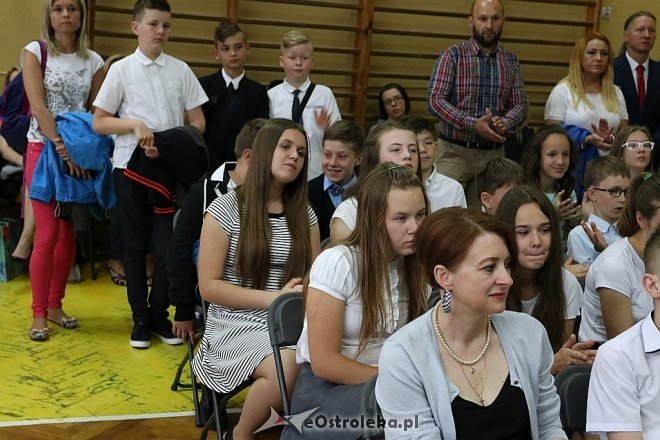 Zakończenie roku szkolnego w Szkole Podstawowej nr 1 [23.06.2017] - zdjęcie #5 - eOstroleka.pl