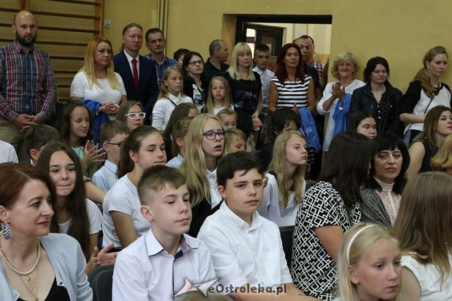 Zakończenie roku szkolnego w Szkole Podstawowej nr 1 [23.06.2017] - zdjęcie #4 - eOstroleka.pl