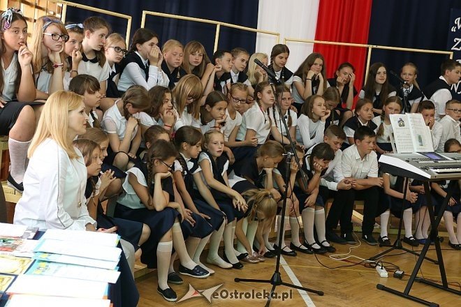 Zakończenie roku szkolnego w Szkole Podstawowej nr 6 [23.06.2017] - zdjęcie #5 - eOstroleka.pl