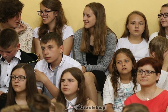 Zakończenie roku szkolnego w Szkole Podstawowej nr 6 [23.06.2017] - zdjęcie #15 - eOstroleka.pl