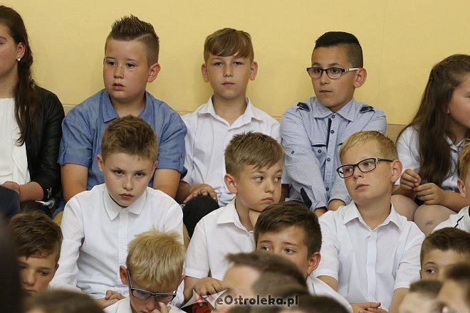 Zakończenie roku szkolnego w Szkole Podstawowej nr 6 [23.06.2017] - zdjęcie #16 - eOstroleka.pl