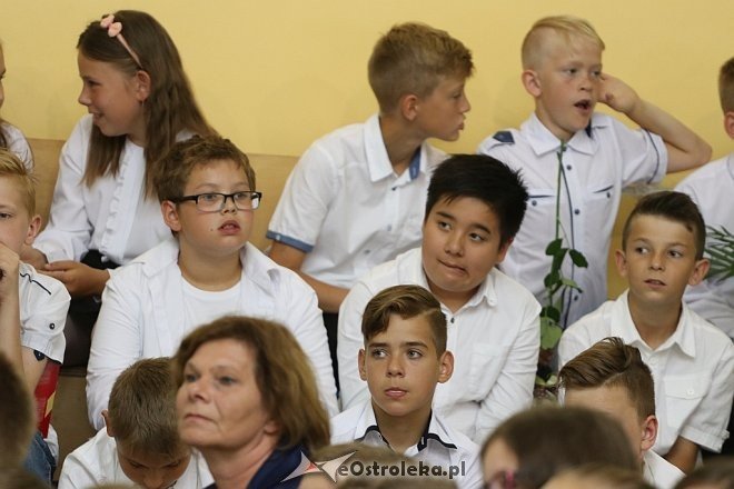 Zakończenie roku szkolnego w Szkole Podstawowej nr 6 [23.06.2017] - zdjęcie #17 - eOstroleka.pl