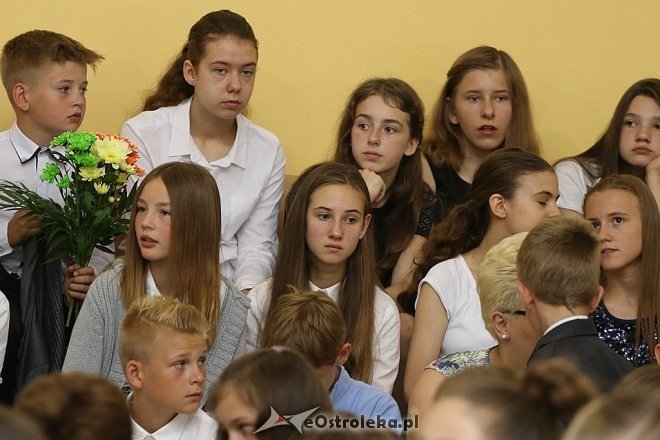 Zakończenie roku szkolnego w Szkole Podstawowej nr 6 [23.06.2017] - zdjęcie #18 - eOstroleka.pl