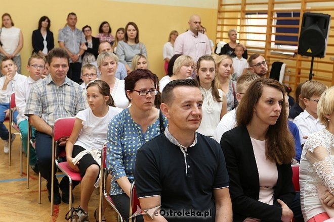 Zakończenie roku szkolnego w Szkole Podstawowej nr 6 [23.06.2017] - zdjęcie #42 - eOstroleka.pl