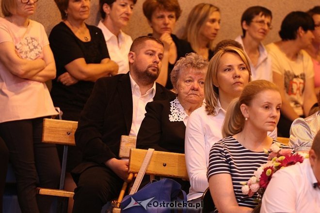 Zakończenie roku szkolnego w Szkole Podstawowej nr 10 [23.06.2017] - zdjęcie #2 - eOstroleka.pl