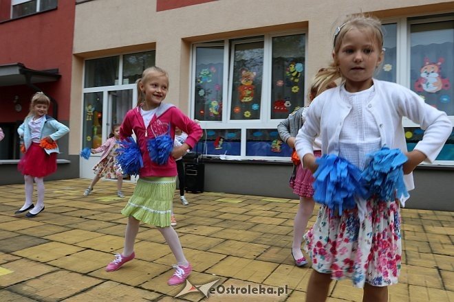 Otwarcie placu zabaw w Przedszkolu Miejskim nr 8 [26.06.2017] - zdjęcie #32 - eOstroleka.pl