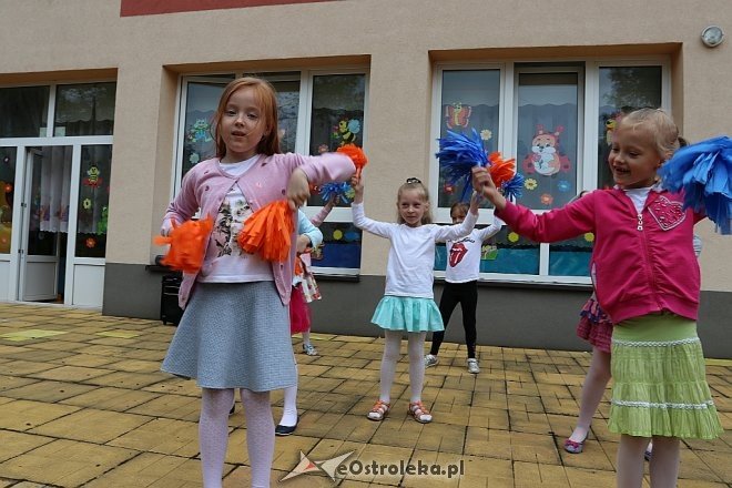 Otwarcie placu zabaw w Przedszkolu Miejskim nr 8 [26.06.2017] - zdjęcie #33 - eOstroleka.pl