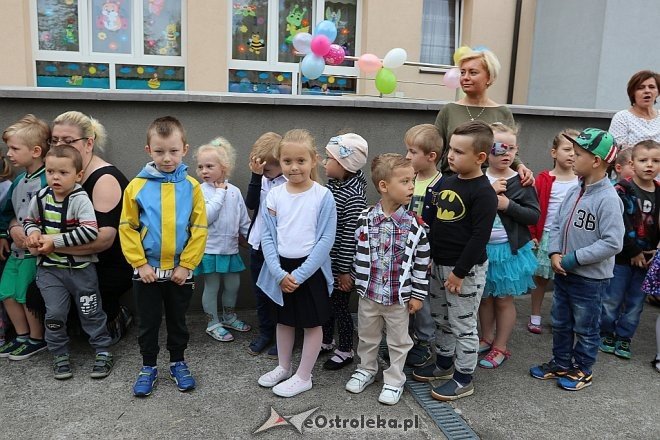 Otwarcie placu zabaw w Przedszkolu Miejskim nr 8 [26.06.2017] - zdjęcie #39 - eOstroleka.pl