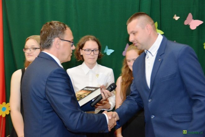 Kadzidło: Zakończenie roku szkolnego 2016/2017 w gimnazjum Wilka [23.06.2017] - zdjęcie #71 - eOstroleka.pl