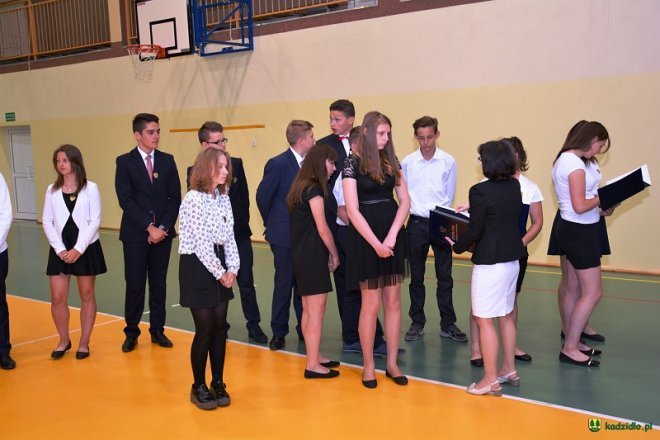 Kadzidło: Zakończenie roku szkolnego 2016/2017 w gimnazjum Wilka [23.06.2017] - zdjęcie #61 - eOstroleka.pl
