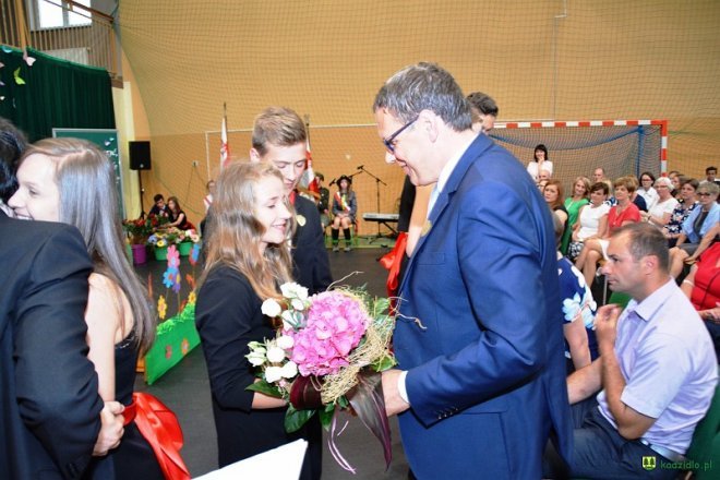 Kadzidło: Zakończenie roku szkolnego 2016/2017 w gimnazjum Wilka [23.06.2017] - zdjęcie #48 - eOstroleka.pl