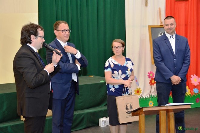 Kadzidło: Zakończenie roku szkolnego 2016/2017 w gimnazjum Wilka [23.06.2017] - zdjęcie #42 - eOstroleka.pl