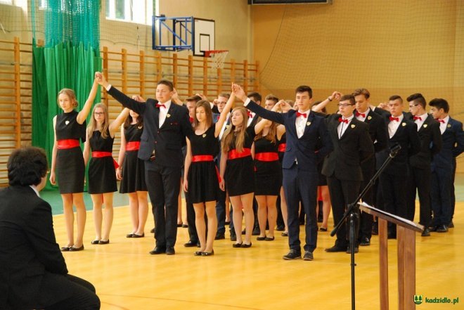 Kadzidło: Zakończenie roku szkolnego 2016/2017 w gimnazjum Wilka [23.06.2017] - zdjęcie #9 - eOstroleka.pl
