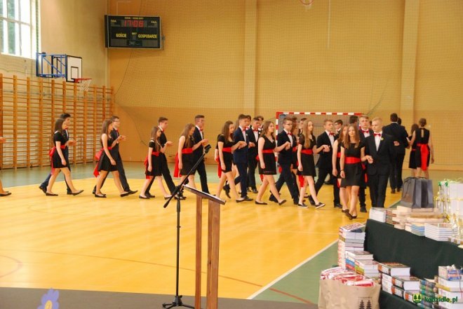 Kadzidło: Zakończenie roku szkolnego 2016/2017 w gimnazjum Wilka [23.06.2017] - zdjęcie #7 - eOstroleka.pl