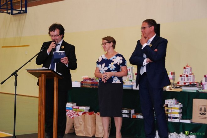 Kadzidło: Zakończenie roku szkolnego 2016/2017 w gimnazjum Wilka [23.06.2017] - zdjęcie #4 - eOstroleka.pl