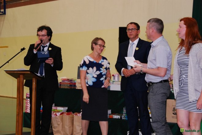 Kadzidło: Zakończenie roku szkolnego 2016/2017 w gimnazjum Wilka [23.06.2017] - zdjęcie #3 - eOstroleka.pl